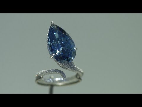 Видео: Ярко-голубой бриллиант Mellon Blue ушёл с молотка за $26,6 млн