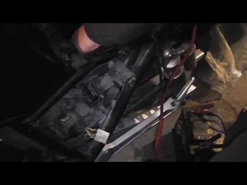 Видео: Реле регулятор Honda cb 400,проблема с зарядкой аккумулятора,как прозвонить генератор.