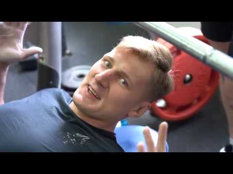 Видео: Один день с Александром Волковым