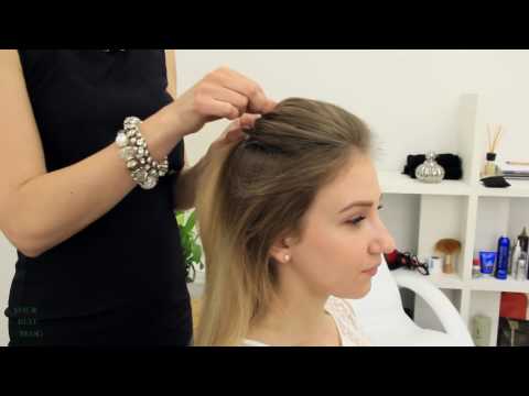 Видео: 5 модных причесок на средние волосы׃ ПУЧОК мальвинка + стильные ХВОСТЫ ¦ YourBestBlog