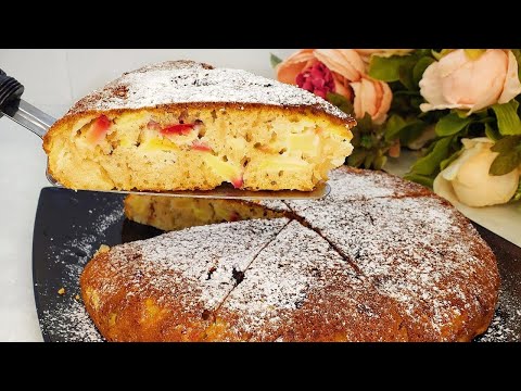 Видео: ШАРЛОТКА с яблоками НА СКОВОРОДЕ!!! Без миксера  и без духовки!