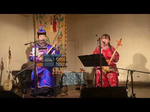 Видео: 2023/05/11 "Бистиң Тыва" "Эки аъттар" Хөөмей Угбашкыларыホーメイ姉妹