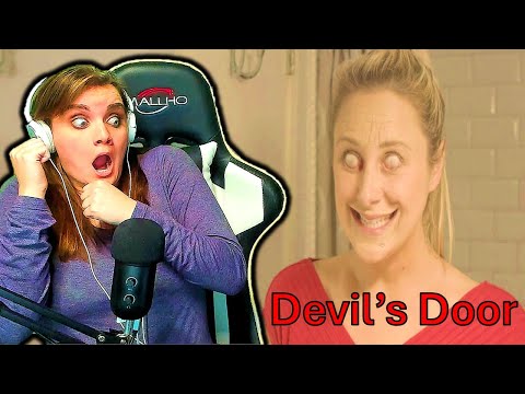 Видео: НЕ ПЫТАЙТЕСЬ ЭТОГО СДЕЛАТЬ!! I Дьявольская дверь I Короткометражный фильм ужасов I Реакция