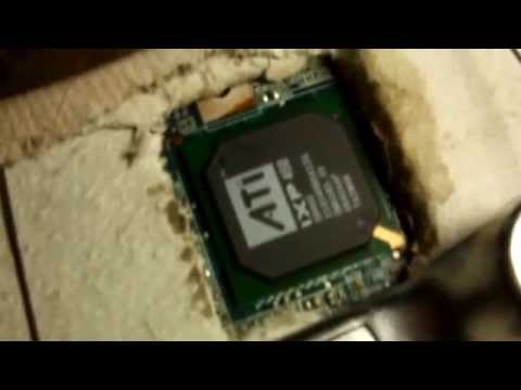 Видео: Замена южного (северного) моста в домашних условиях. 3_Припаиваем мост к материнке