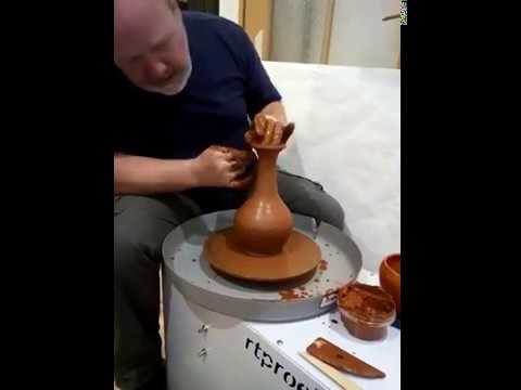 Видео: Гончарный круг КГ-01 (RTproekt) от Электроплата. Отзыв покупателя. Кувшин на гончарном круге