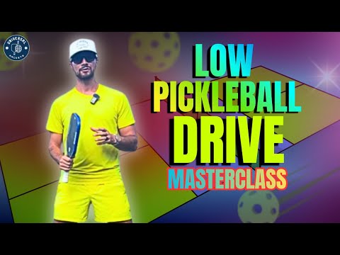 Видео: Мастер-класс по драйву пиклбола: бейте низко, цельтесь в ноги и заставляйте их подбрасывать мяч в...