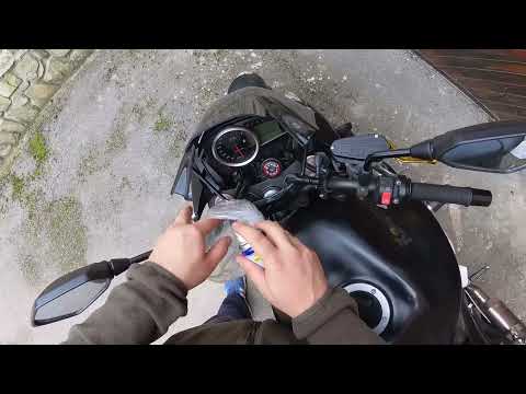 Видео: Смазвам жилото на съединителя - Kawasaki Z750R / Clutch cable lubrication - Kawasaki Z750R