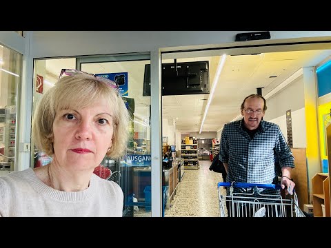 Видео: Поехали в русский магазин.