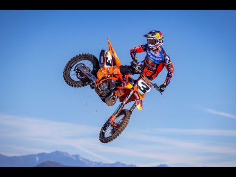Видео: Эли Томак и официальный представитель KTM