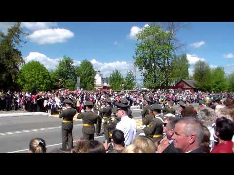 Видео: Маленький парад героического города Марьина Горка
