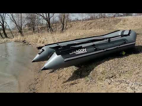Видео: ЛОДКА ДРАГОН  320.МОТОР BRAIT 630 /4Л.С.спуск на воду по волне.