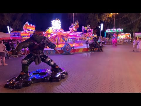 Видео: Очень крутые ночные аттракционы в парке Гагарина г.Самара🔥