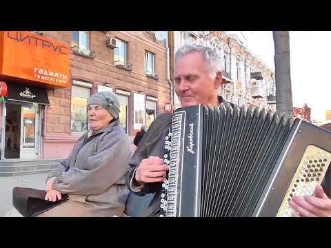 Видео: Миллион алых роз