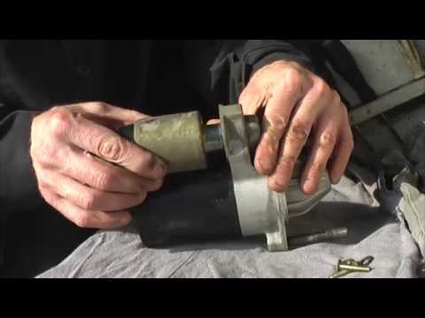 Видео: Ремонт стартера фирмы АТ. автомобили ВАЗ ЗАЗ 1102 Таврия. разборка