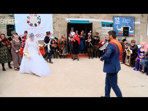 Видео: «Аьрщи ва агьлу». «Праздничный обряд «Свадьба в селе Кая»