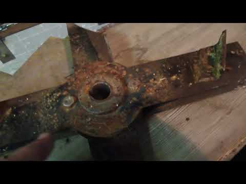 Видео: Подробное устройство измельчителя сухой козьей  подстилки   1