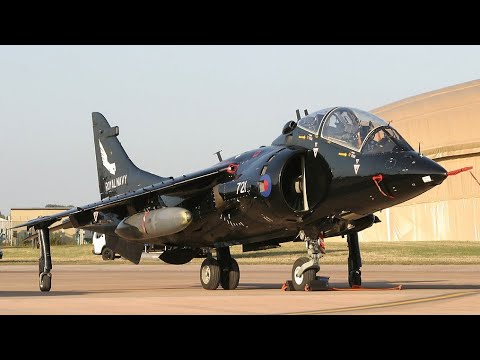Видео: Sea Harrier T8 – легендарный британский истребитель с вертикальным взлётом, 