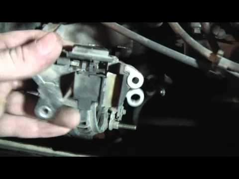 Видео: Замена регулятора напряжения Лада Калина