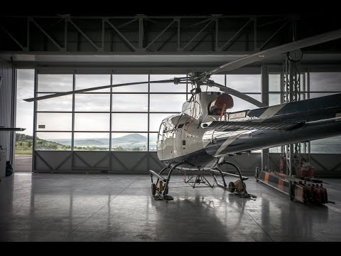 Видео: Вертолетный монтаж Eurocopter AS350B3, Кавказ