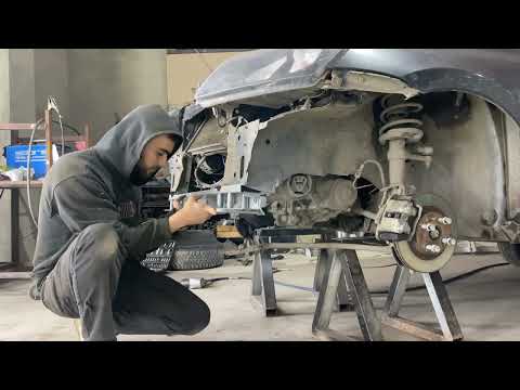 Видео: ЗАМЕНА НИЖНЕЙ ПОПЕРЕЧИНЫ LADA GRANTA