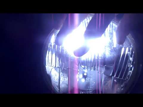 Видео: Установка светодиодной лампы на минск