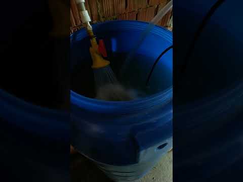 Видео: Очистка воды от ржавчины (обезжелезивания)