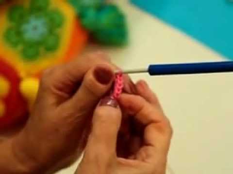 Видео: Мастер класс по вязанию крючком. Волшебная петля.