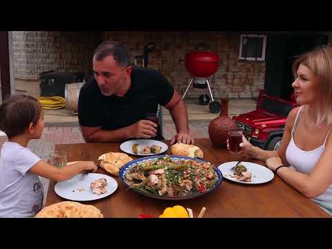 Видео: РЫБА с ОВОЩАМИ в казане на ОТКРЫТОМ ОГНЕ.