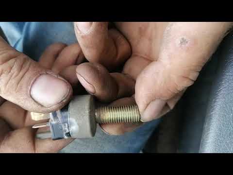 Видео: никогда не покупайте новый выключатель стоп сигнала пока не увидите это.