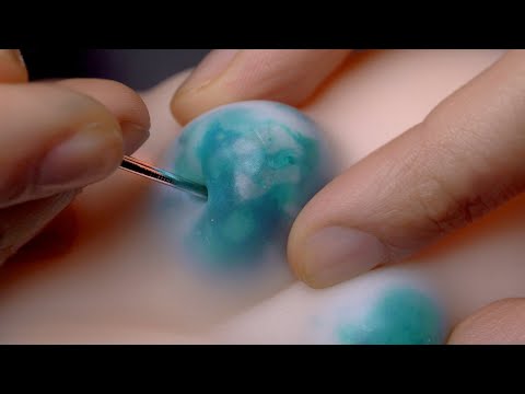 Видео: [ASMR] Лечение очень больших прыщей на спине (ACMP, Piercing)