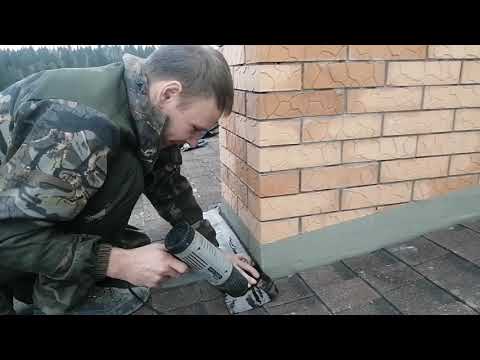 Видео: Гидро изоляция кровли и печной трубы.