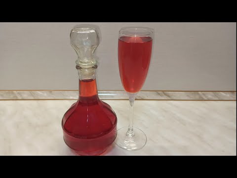 Видео: Обалденно вкусный клубничный ликёр