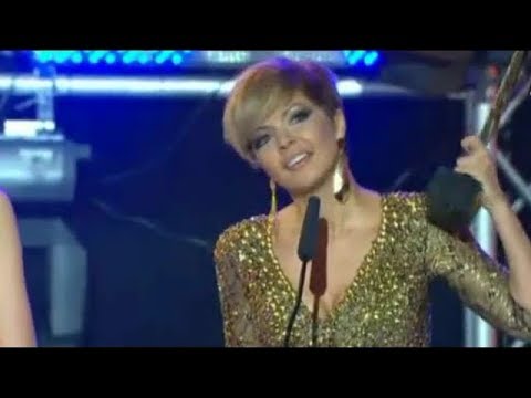 Видео: Галена получава наградата за Певица на годината (Награди Планета ТВ за 2010)