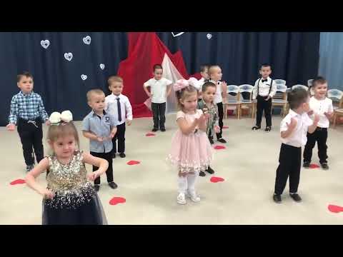 Видео: Танец на День матери младшая группа