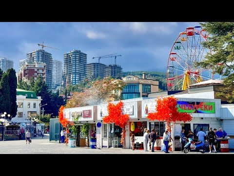 Видео: КРЫМ. НЕДВИЖИМОСТЬ в АЛУШТЕ. Новый коттеджный поселок и 15 участков. Набережная и пляжи в октябре