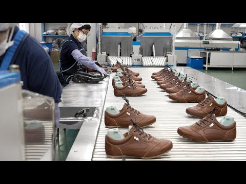 Видео: Процесс производства удобной кожаной обуви. Фабрика корейской обуви