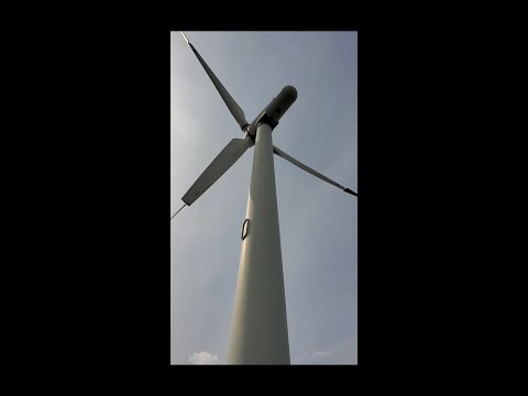 Видео: Старый немецкий ветрогенератор мощностью 450 кВт.