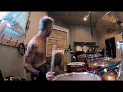 Видео: MONROE "Guitar Hero" барабаны - Михаил Козодаев