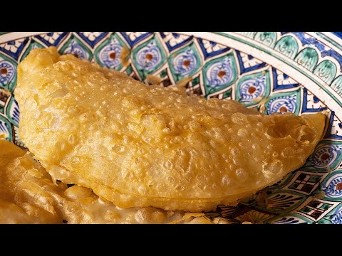 Видео: Идеальное тесто для чебуреков. Сочные и хрустящие с мясом. Как в чебуречной