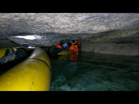 Видео: Сплав под землей и прогулка по Гурьевским каменоломням