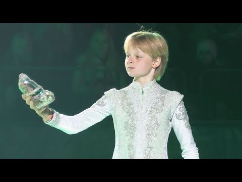 Видео: Принц в поисках Золушки : Русалочка, Дюймовочка и Белоснежка