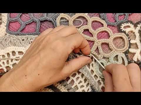 Видео: Закрашиваем небольшие отверстия на выкройке Фриформ крючком