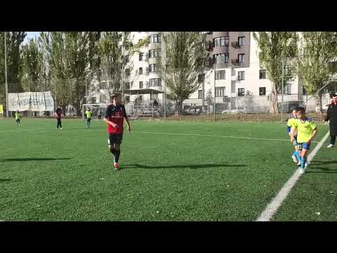 Видео: Металіст 1925 2015-1 проти Кіндерленд-2 2013 ( Перший тайм)