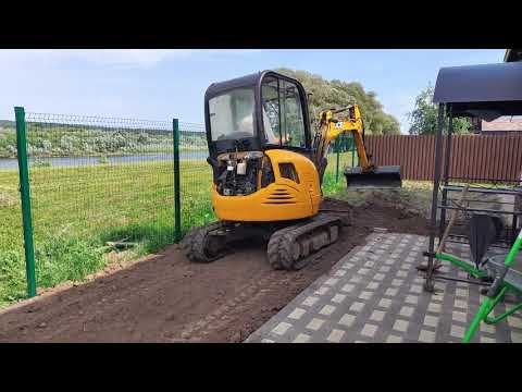 Видео: Подготовка территории участка к укладке рулонного газона.Посадка газона на участке.