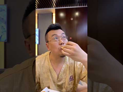 Видео: Пекинская Утка или свинья?