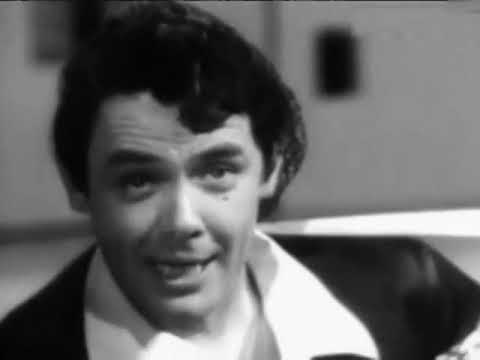 Видео: Юрий Гуляев Каватина Фигаро из оперы "Севильский цирюльник" 1967 год