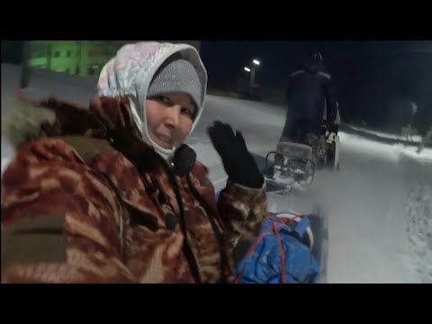 Видео: Одна на рыбалку, муж не хочет больше мерзнуть.