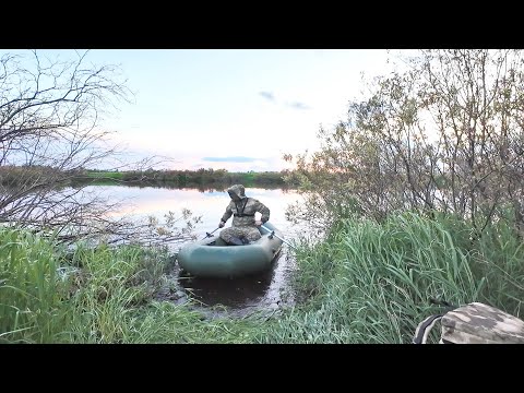 Видео: ПОСТАВИЛ СЕТИ В ОЗЕРО. ГОТОВЛЮ УЛОВ НА УЖИН.