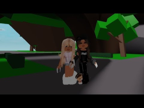 Видео: Стала мамой двух принцесс🌸 || катались на великах!!🥺 #brookhavenrp #roblox