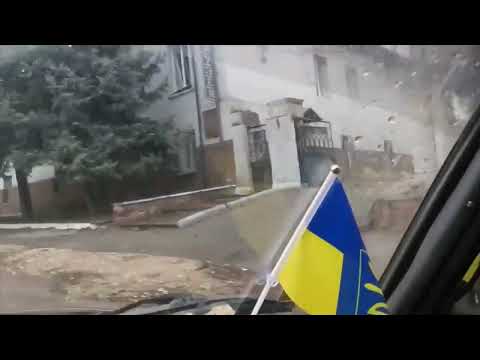 Видео: Берислав. Розбиті споруди скрізь. Пусто. Місто, як завмерло.